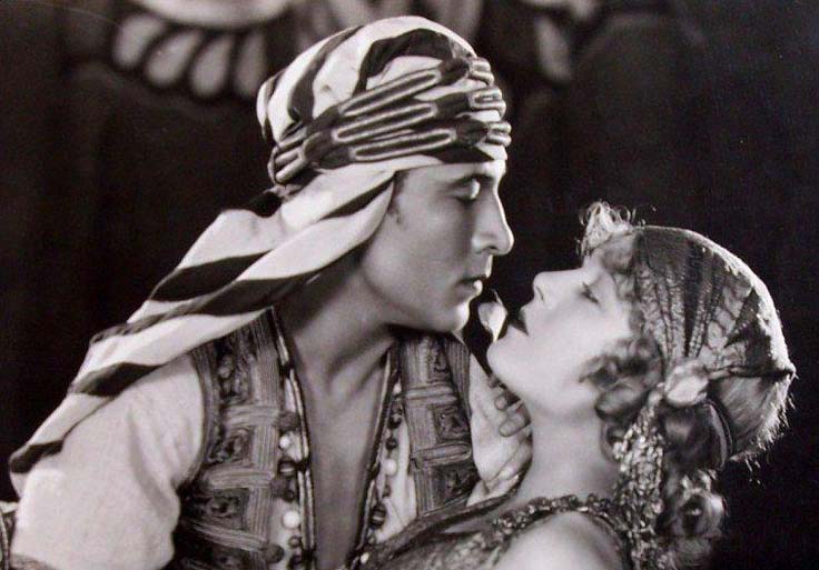 clinch image from The Sheik 1921 film